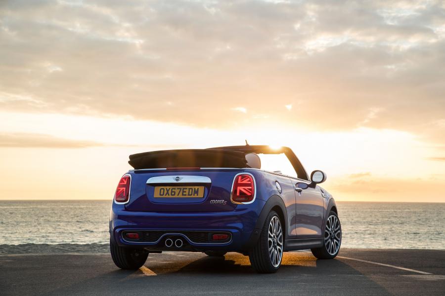  Mini Cooper S Cabrio (F57) 2018 года  (WW) (фото 88 из 222)